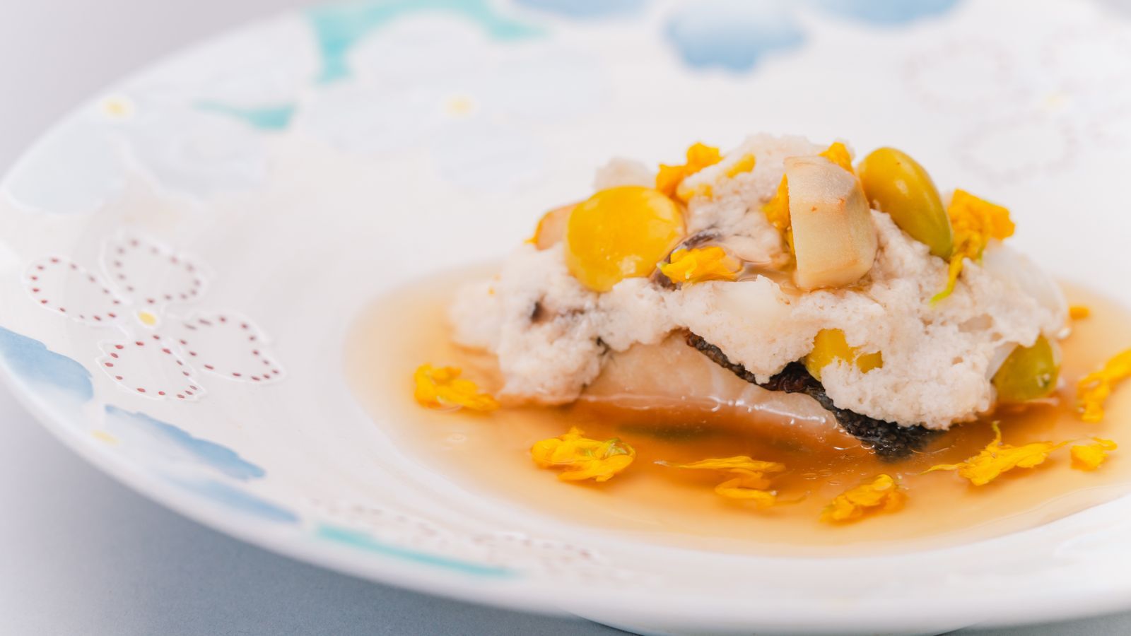 銀鱈西京焼きべっこう餡掛け