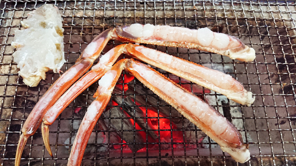 *身がふっくらぷりぷり！炭火で焼く焼ガニをぜひご賞味ください♪（一例）  