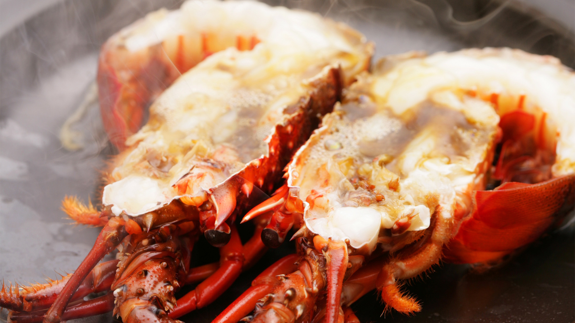 伊勢エビのドーム蒸し