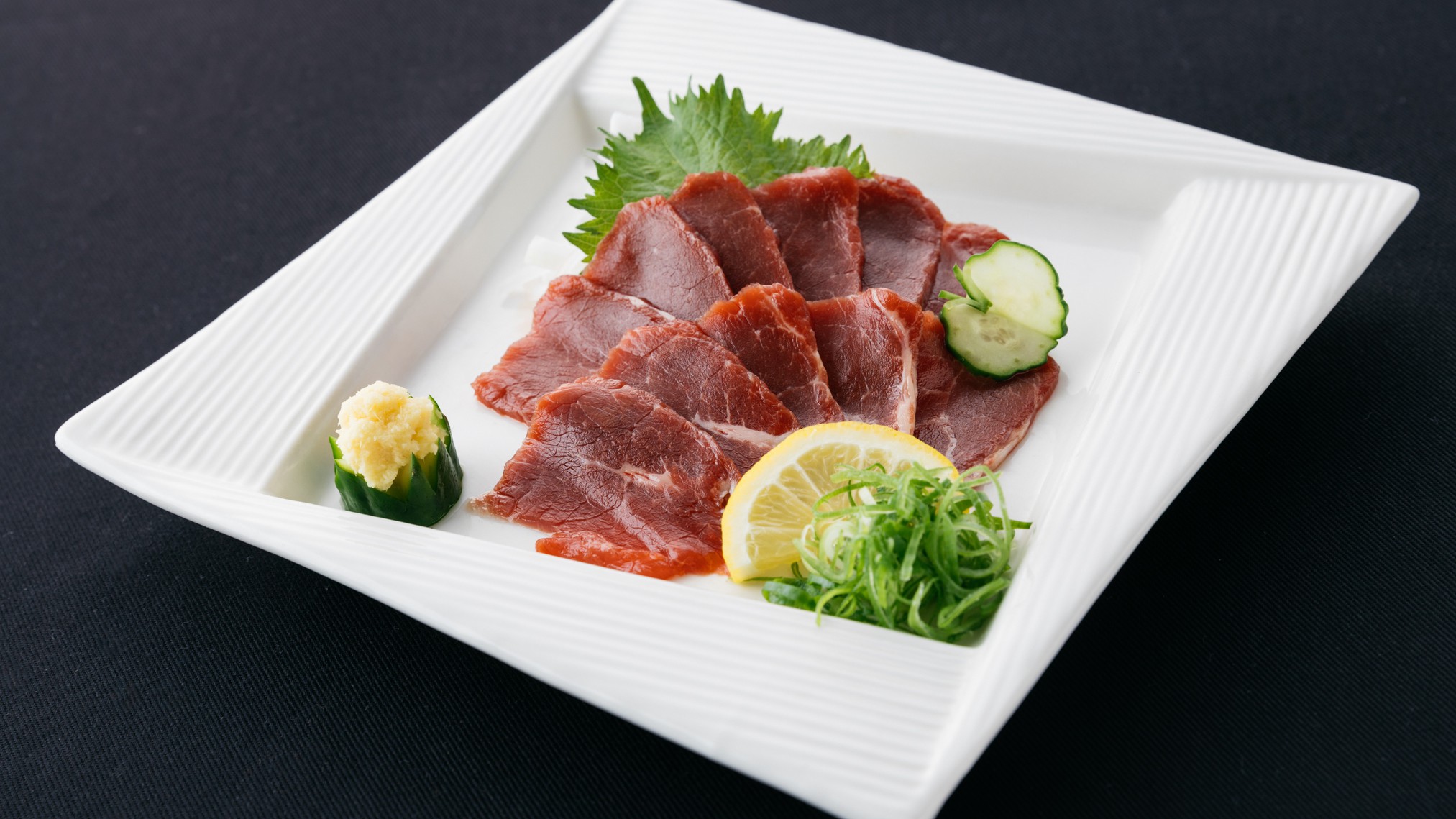 熊本名物「馬刺し」