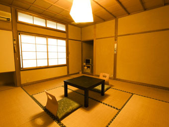 お部屋(秋風：8畳）