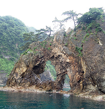 めがめ島（山陰海岸ジオパーク）