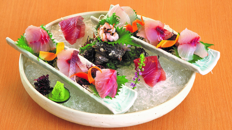 【赤沢日帰り温泉館】レストラン地魚盛り合わせ