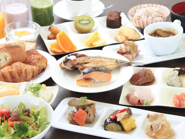 ホテル朝食バイキング2
