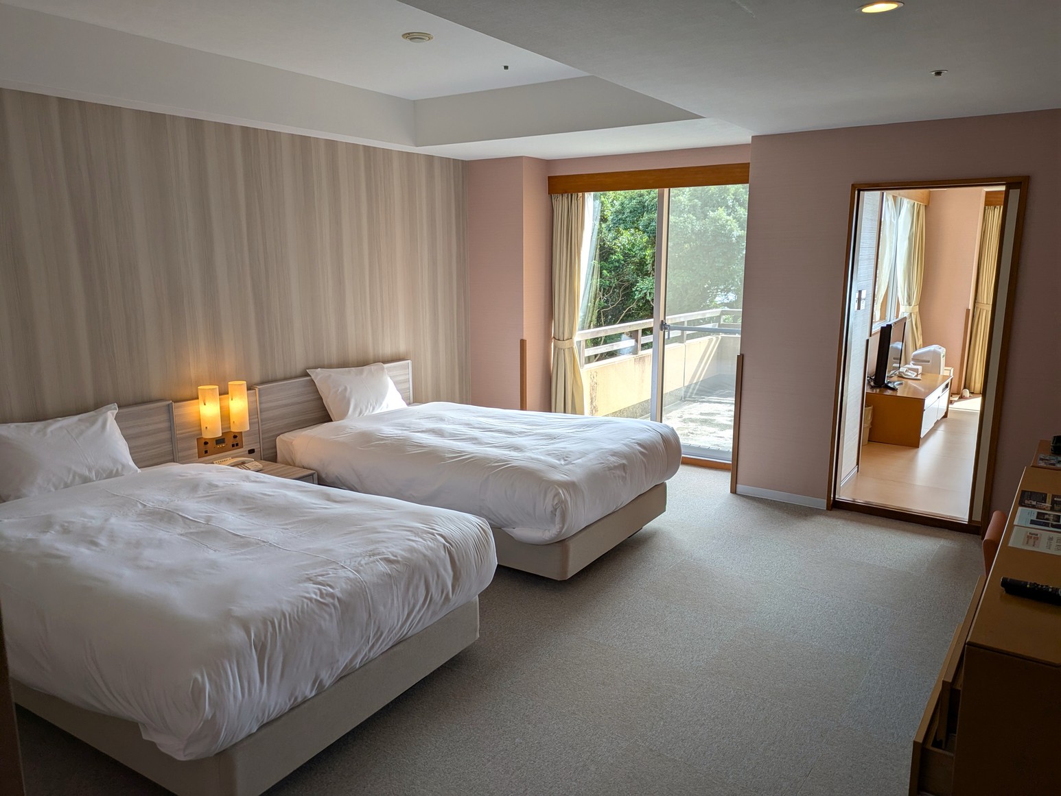 南館デラックス和洋室