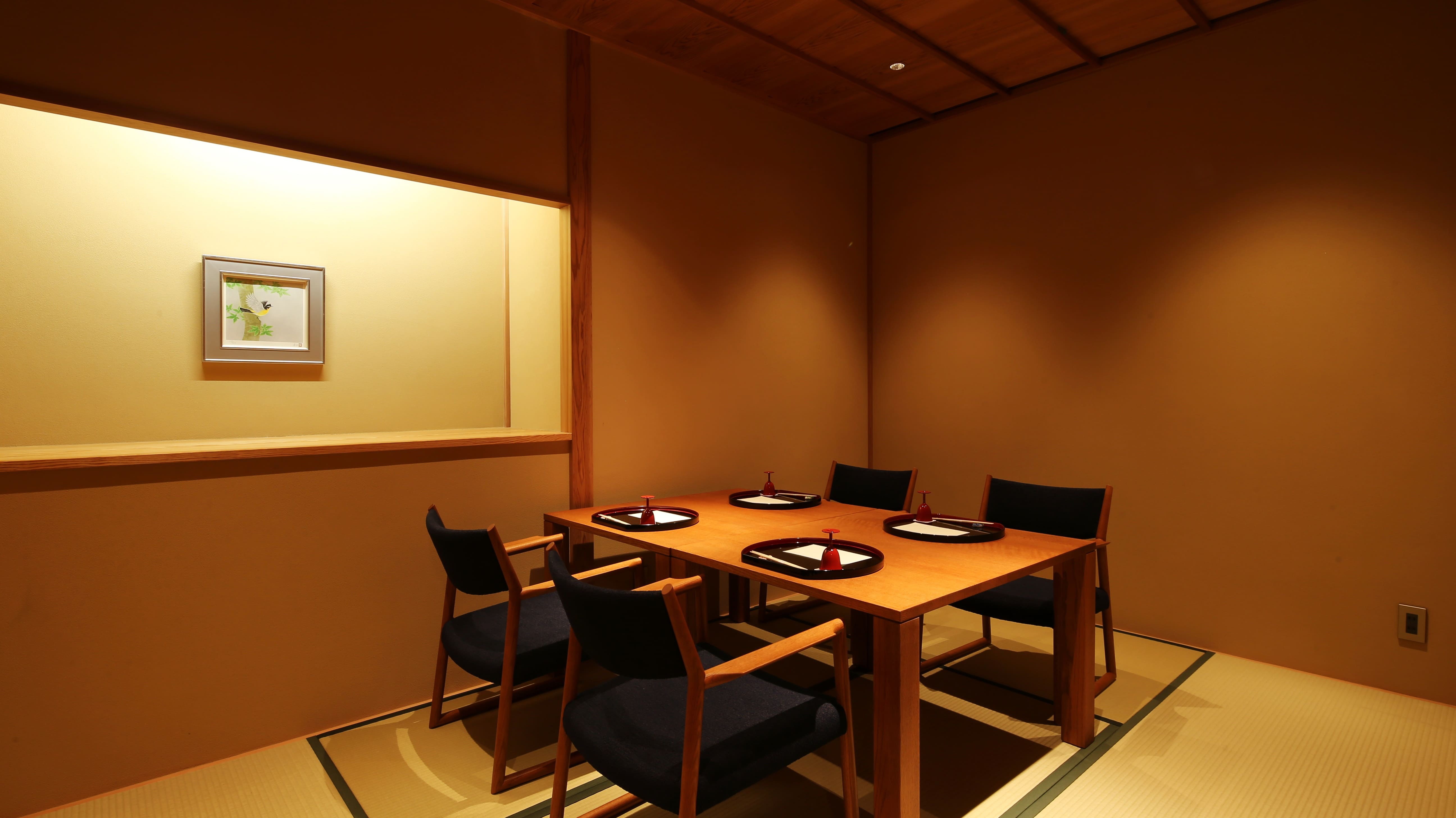 【食事処】個室食事処。文珠荘グループ総料理長による京都・丹後の味をごゆっくりご賞味下さい。