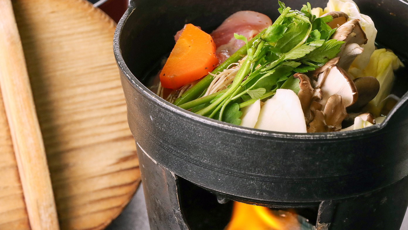 #リーズナブル山のごちそう山菜鍋を召し上がれ