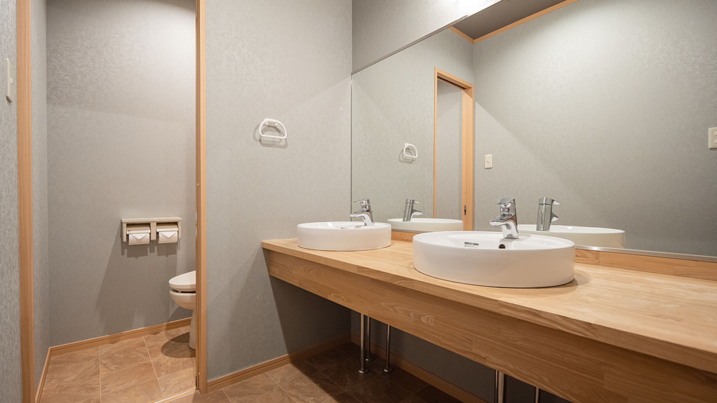 スーペリア和洋室ツイン(プールサイド)※客室の一例