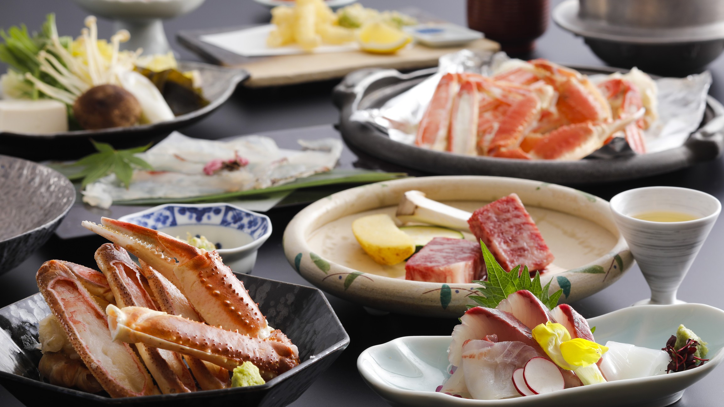 【春・カニ桜】カニ&京都肉ステーキ&鯛しゃぶ&白魚と筍の天ぷら…;丹後の春の美食を味わう！