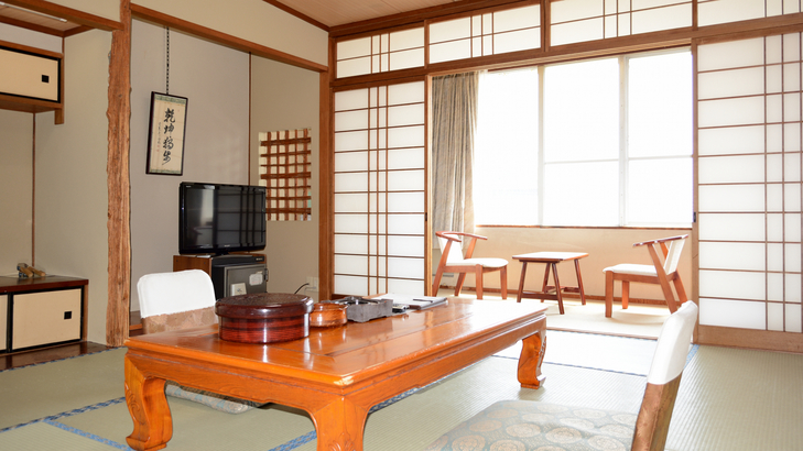 Kaike Onsen Mitsui Annex The 3-star Kaike Onsen Mitsui Annex offers comfort and convenience whether youre on business or holiday in Yonago. The property has everything you need for a comfortable stay. Facilities like facilit