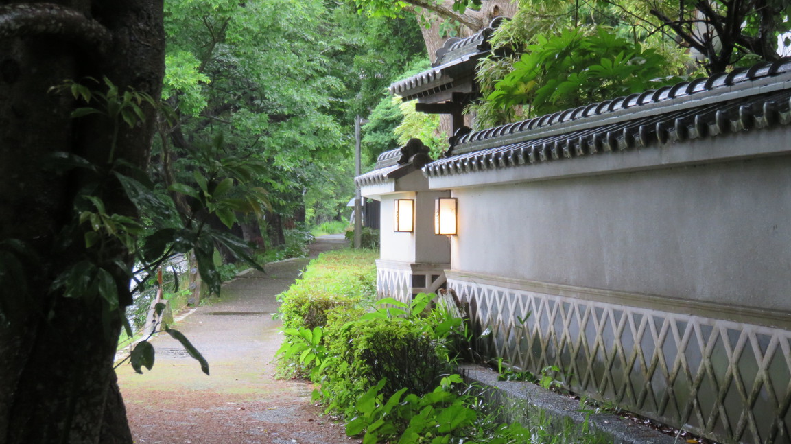 茜門（遊歩道口）夕方