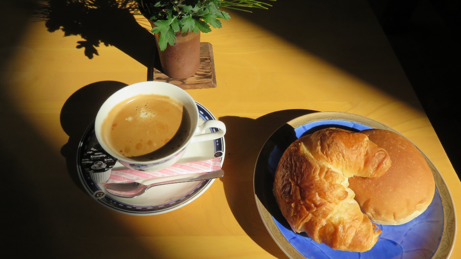 お食事の一例パンコーヒーセット