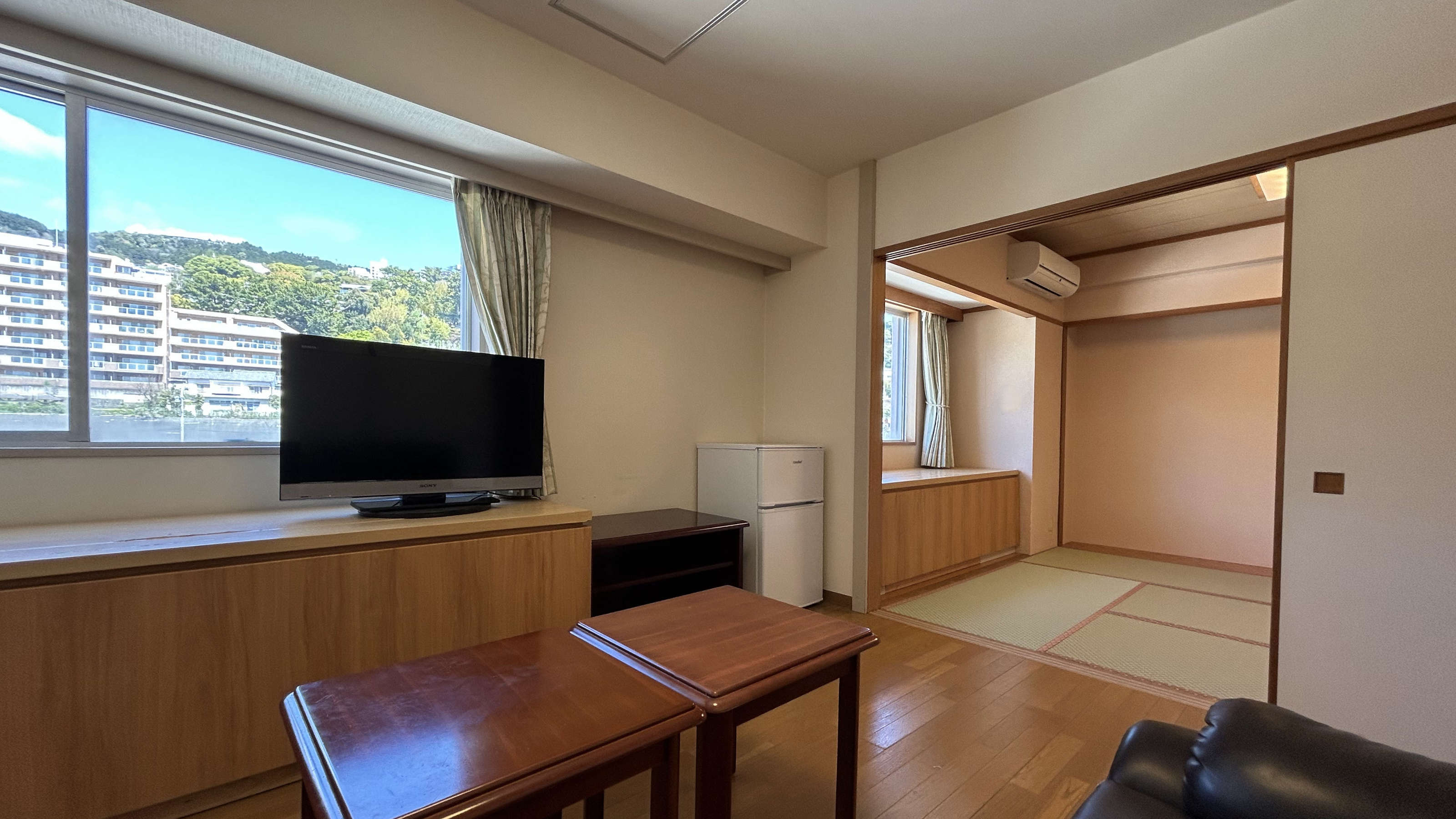 【角部屋】和洋室（ツイン+6畳）一例