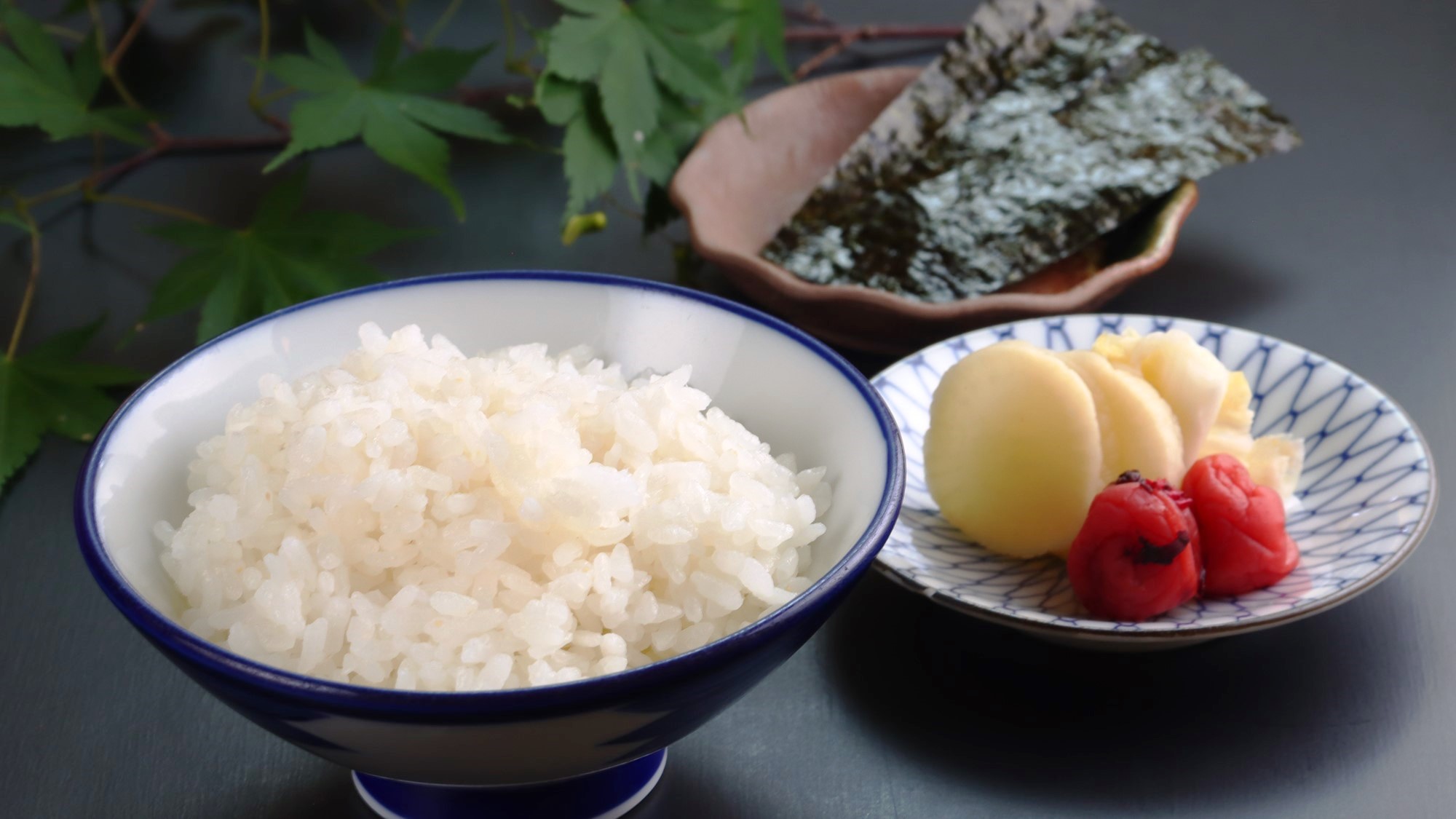 朝食_和朝食をお召し上がりください