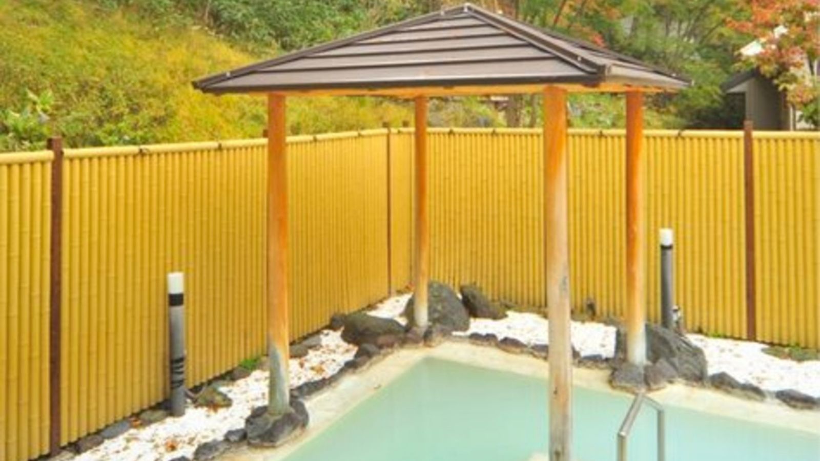 露天風呂（秋）