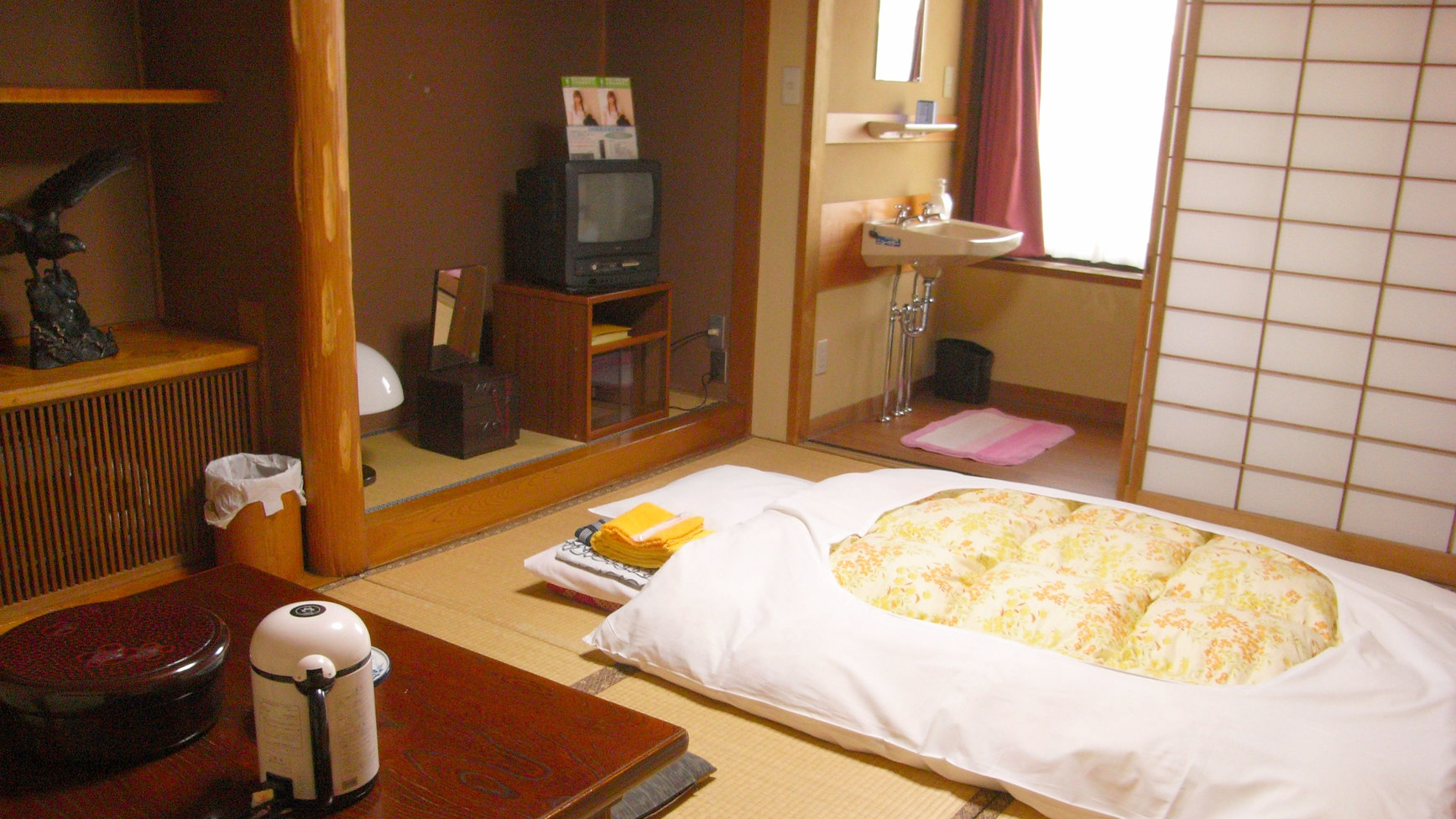 *畳のお部屋で足を伸ばしてのんびり！和室のお部屋。