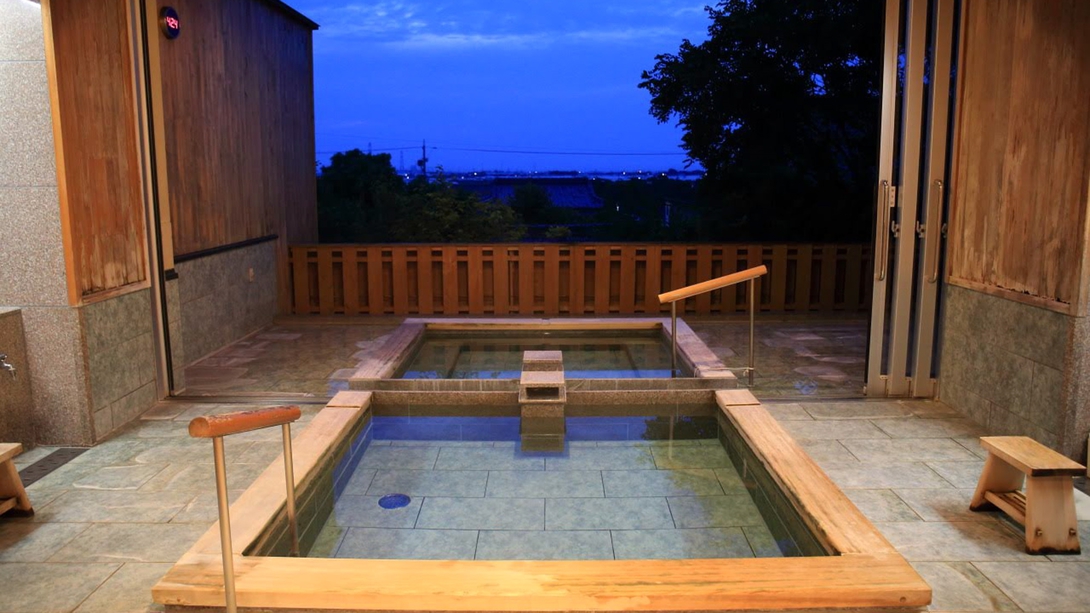 伊良湖温泉 男性大浴場「かすみの湯」／雲上楼２階（井筒楼より徒歩約3分）