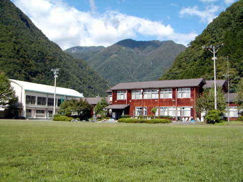 夏のヘルシー美里全景