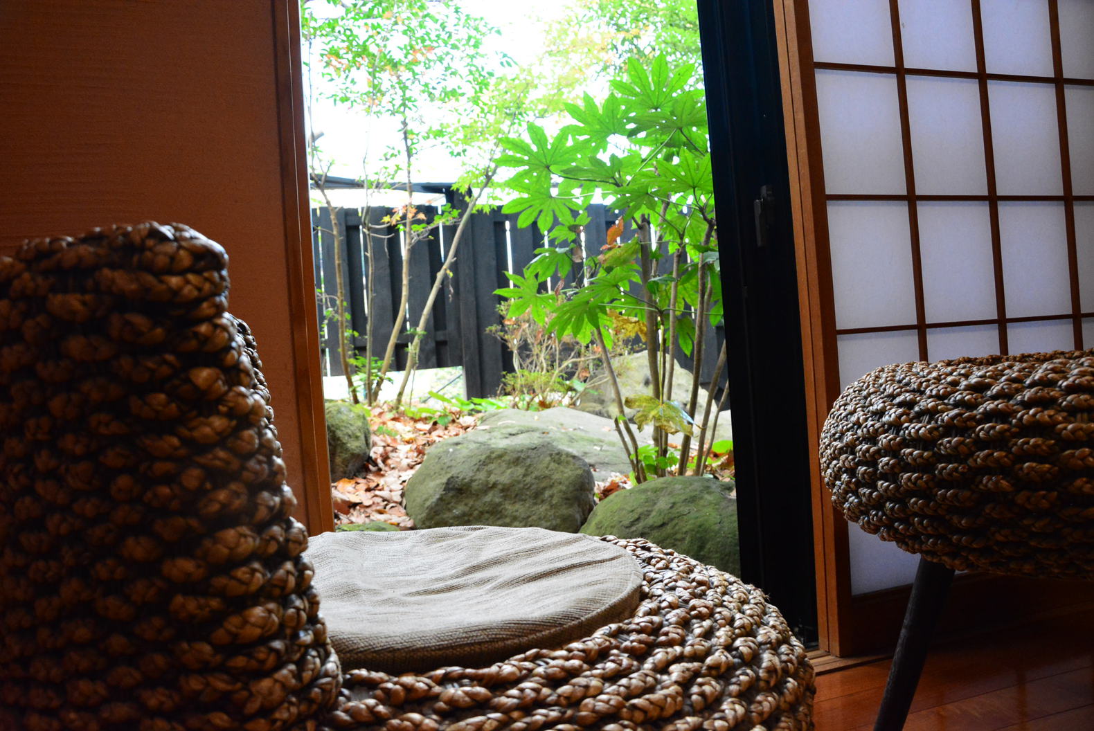 客室から眺める庭一例