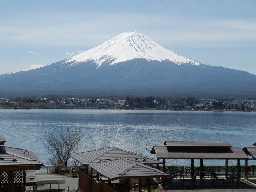 C型2階からの湖と富士山