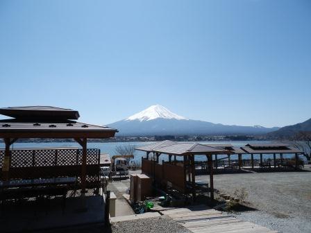 コテージ戸沢センターより眺めた富士山