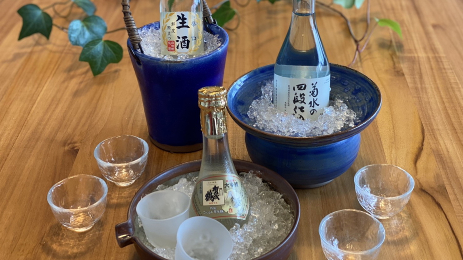 【夕食時お飲み物一例】日本酒冷酒の甘口と辛口、熱燗もご用意しております。
