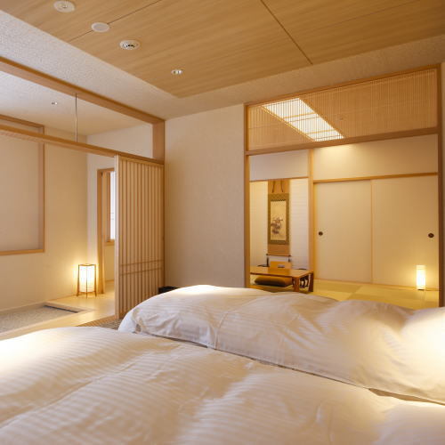 【特別和洋室紫雲】最上階、上質な畳の和室でゆったりお過ごしいただけます。