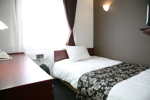 Kumamoto KB Hotel Kumamoto KB Hotel is conveniently located in the popular Kumamoto area. The property offers a high standard of service and amenities to suit the individual needs of all travelers. Facilities like laun