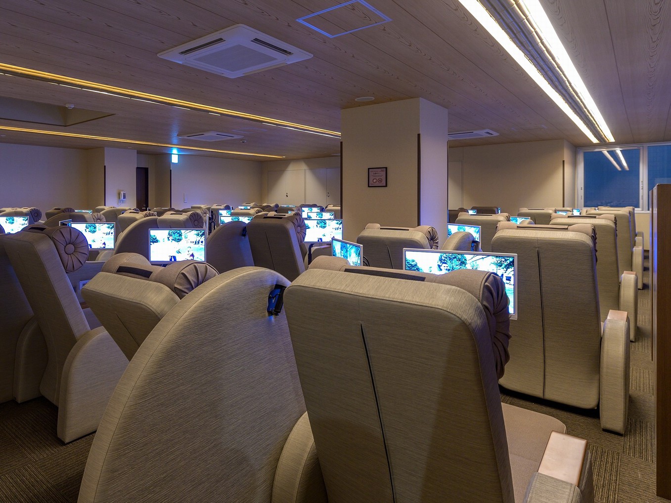 ＠リラックスルーム