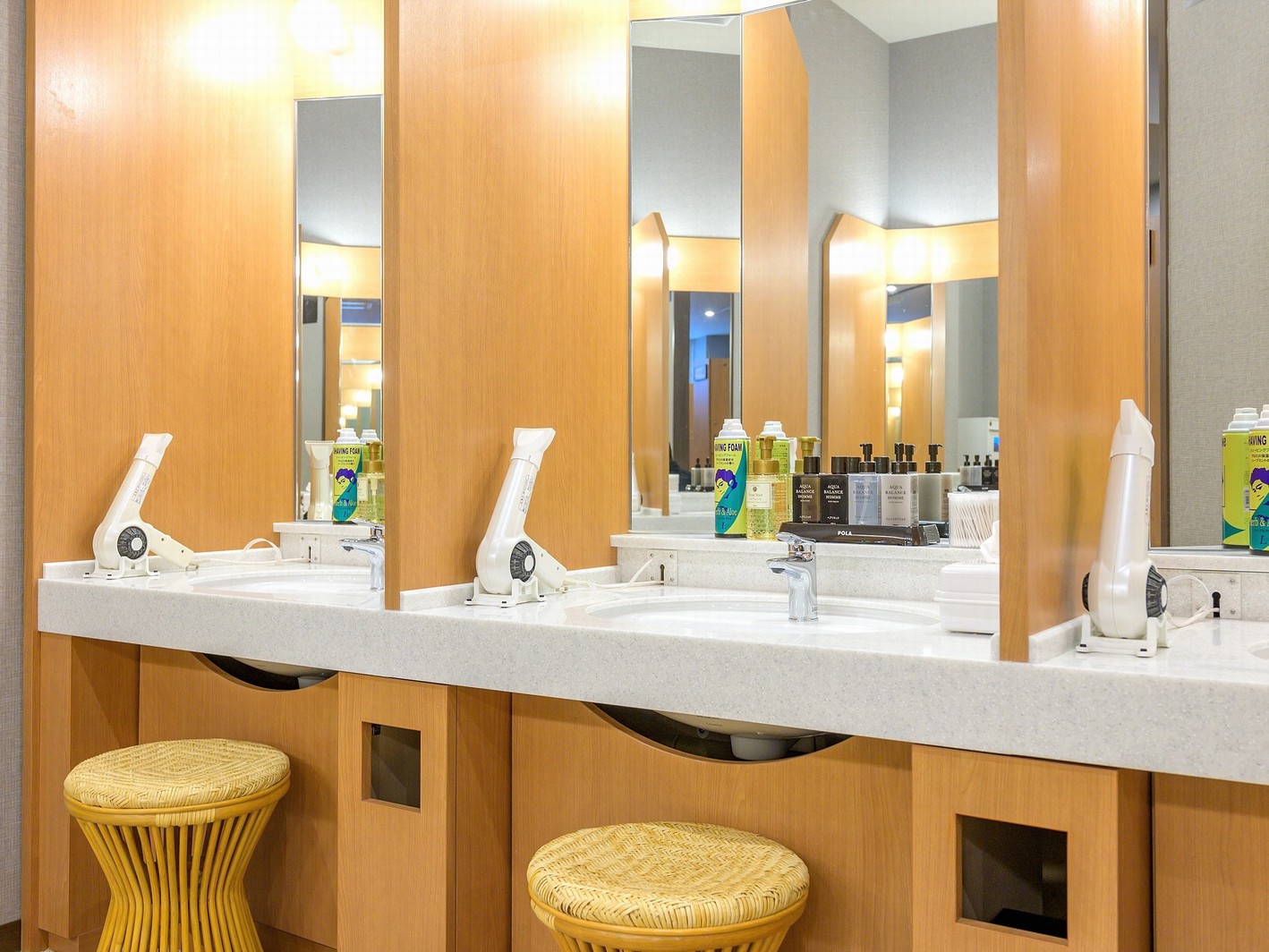 ＠パウダールーム