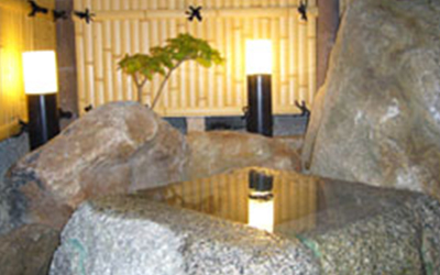 Wafu Onsen Motoyu Kano Ideally located in the Himi area, Onsemminshuku Motoyu Kanou promises a relaxing and wonderful visit. Both business travelers and tourists can enjoy the propertys facilities and services. Fax or phot