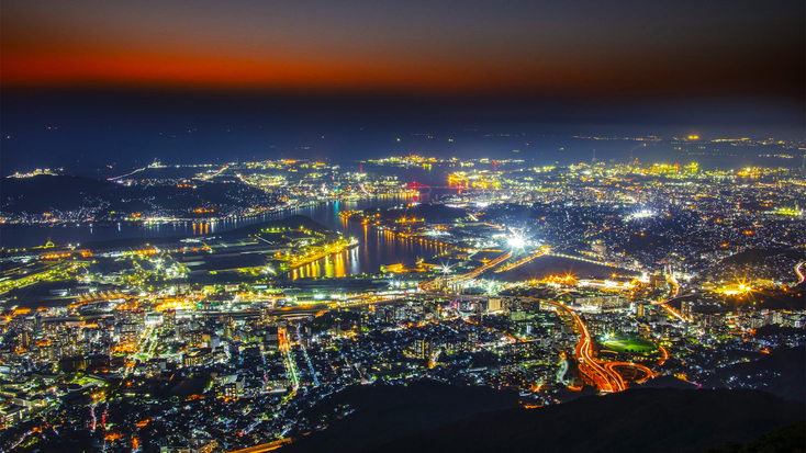 ＜100億ドルの夜景‐朝食付＞ケーブルカー往復チケット付・日本新三大夜景「皿倉山の夜景」を満喫。