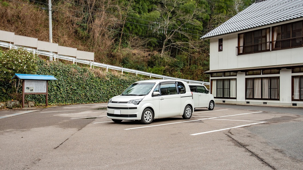 *【駐車場】予約不要（無料）でご利用いただけます。