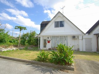 【沖縄県本部の貸し別荘・コテージ・ヴィラ・コンドミニアム】オリーブの家