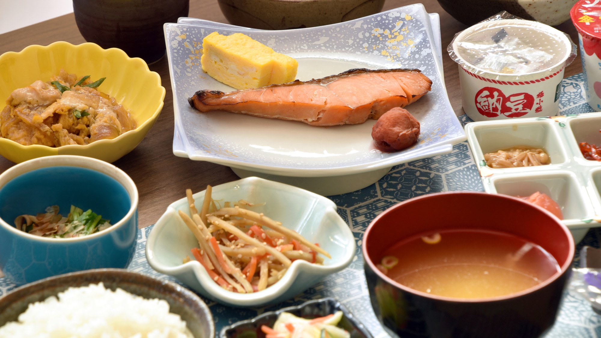 【ご朝食】品数豊富な朝食で一日の活力をつけてお出かけください