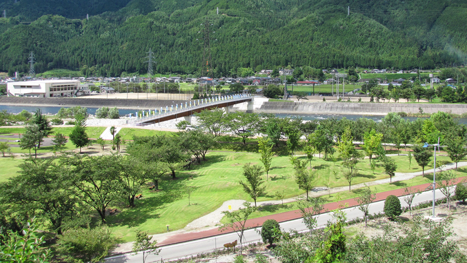 周辺飛騨川公園