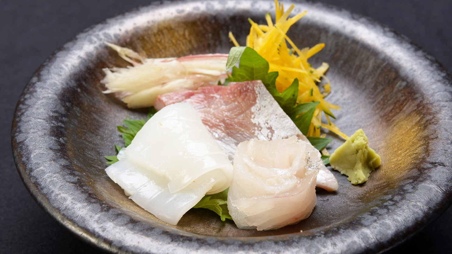 *【ご夕食一例】日本海の旬な海の幸をご用意致します。