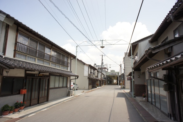 宿の前の通り