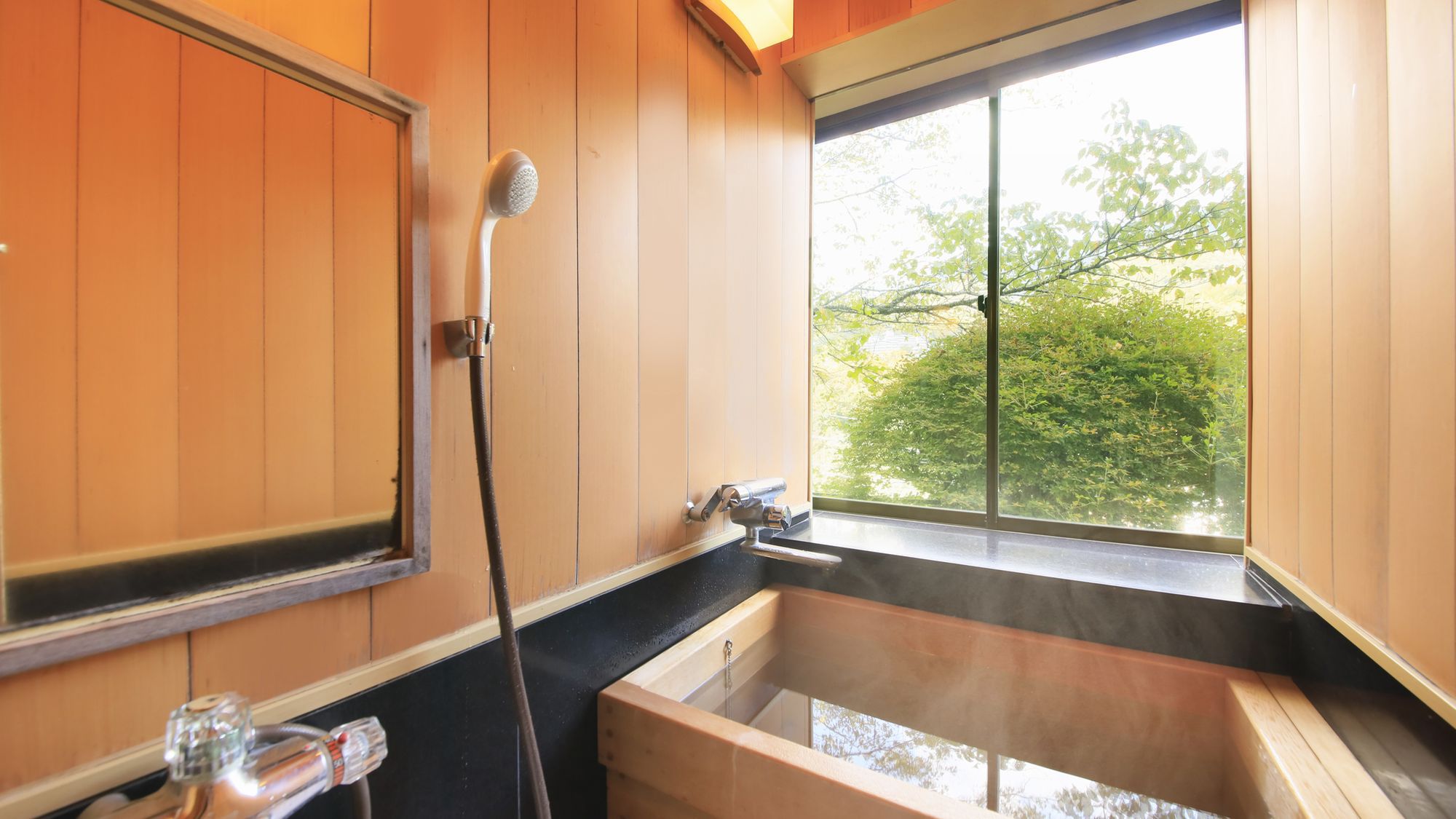 【C】源泉檜風呂・トイレ付標準和室(6畳タイプ) 客室一例