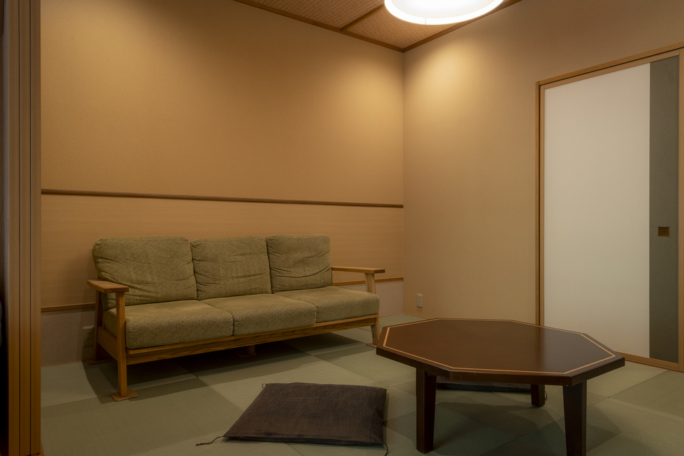 モダン和洋室16畳【加賀】