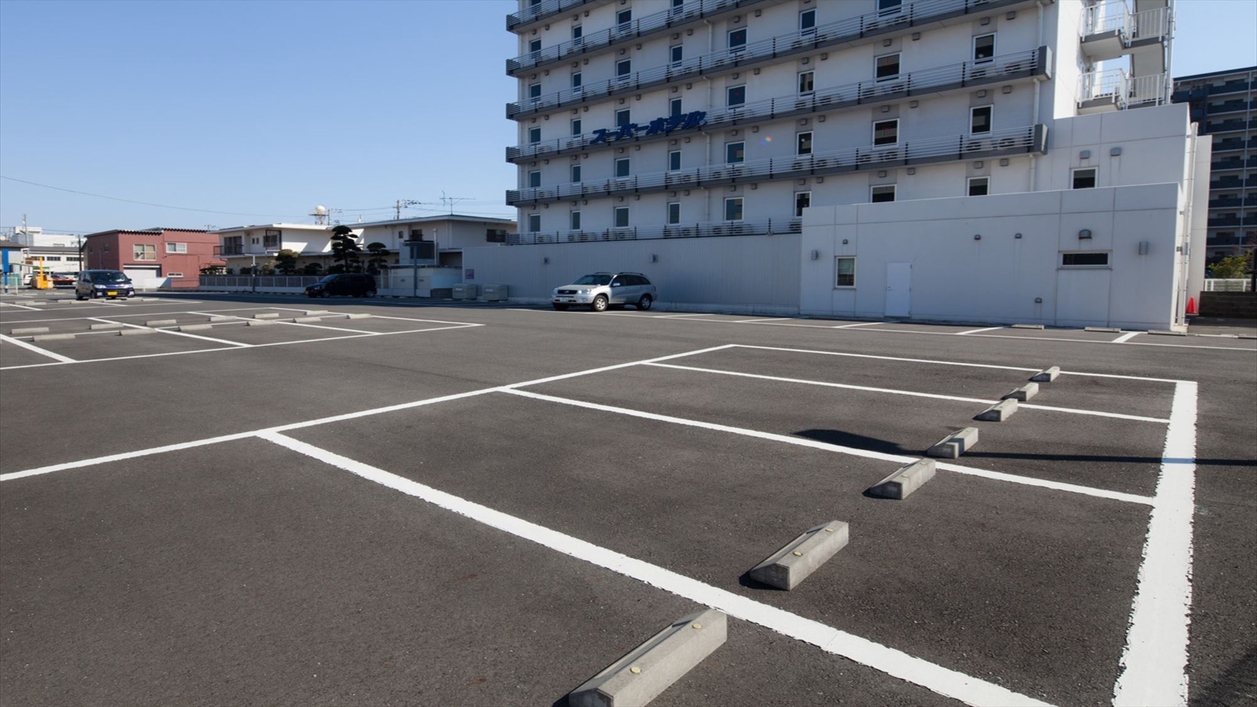 【駐車場】1泊15時〜翌朝10時でご用意。