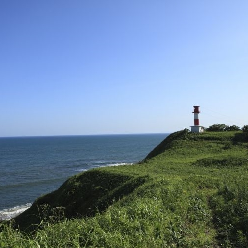 アヨロ海岸と鼻灯台