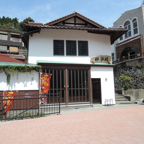 神楽殿／正面