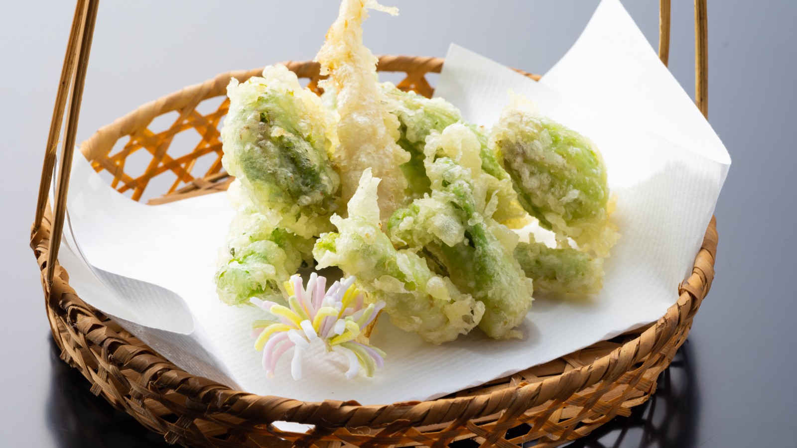 山菜の天ぷら一例