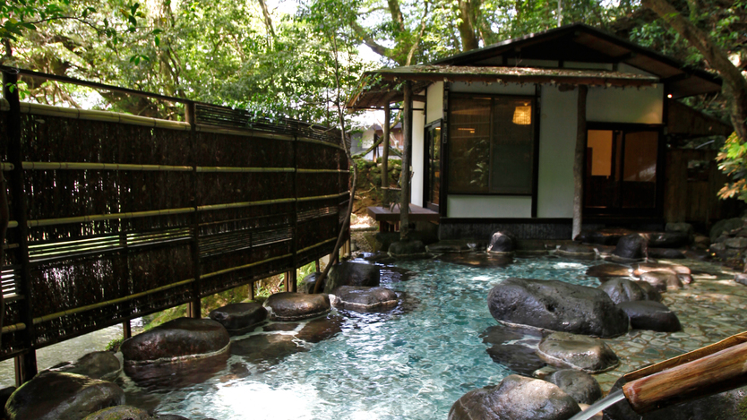 男女入替制露天風呂「行基の湯」