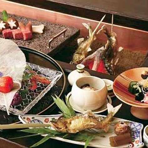 Gero Onsen Kaisekiyado Suihoen Ideally located in the Gero area, Gero Onsen Kaisekiyado Suihoen promises a relaxing and wonderful visit. Offering a variety of facilities and services, the property provides all you need for a good n