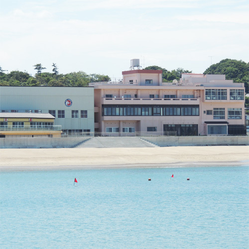 *[外観]茨城の人気ビーチ、阿字ヶ浦海岸に建つ当館は全室オーシャンビュー！