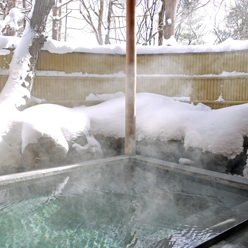 源泉かけ流し「貸切露天風呂（有料）」<冬>