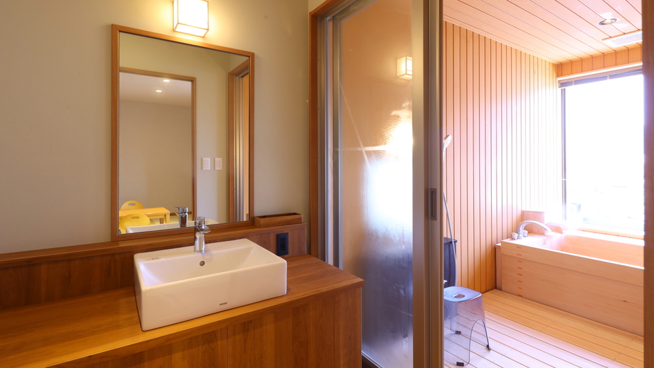 【温泉展望風呂付き客室街側306】