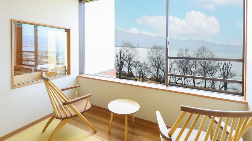 【温泉展望風呂付き客室301】諏訪湖を眺めながらゆったりと